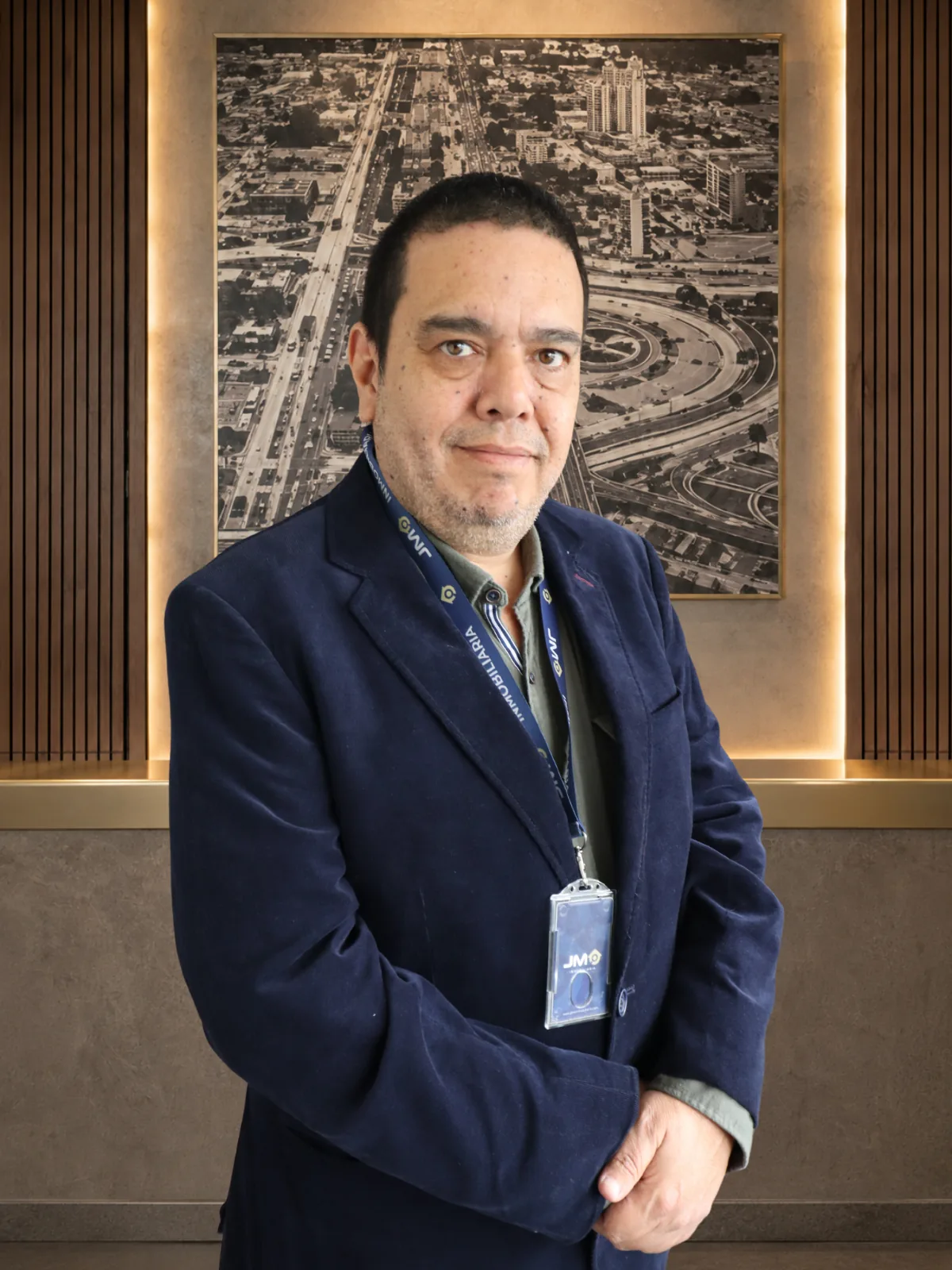 Efraín Ortiz, Agente Inmobiliario de JMO Inmobiliaria