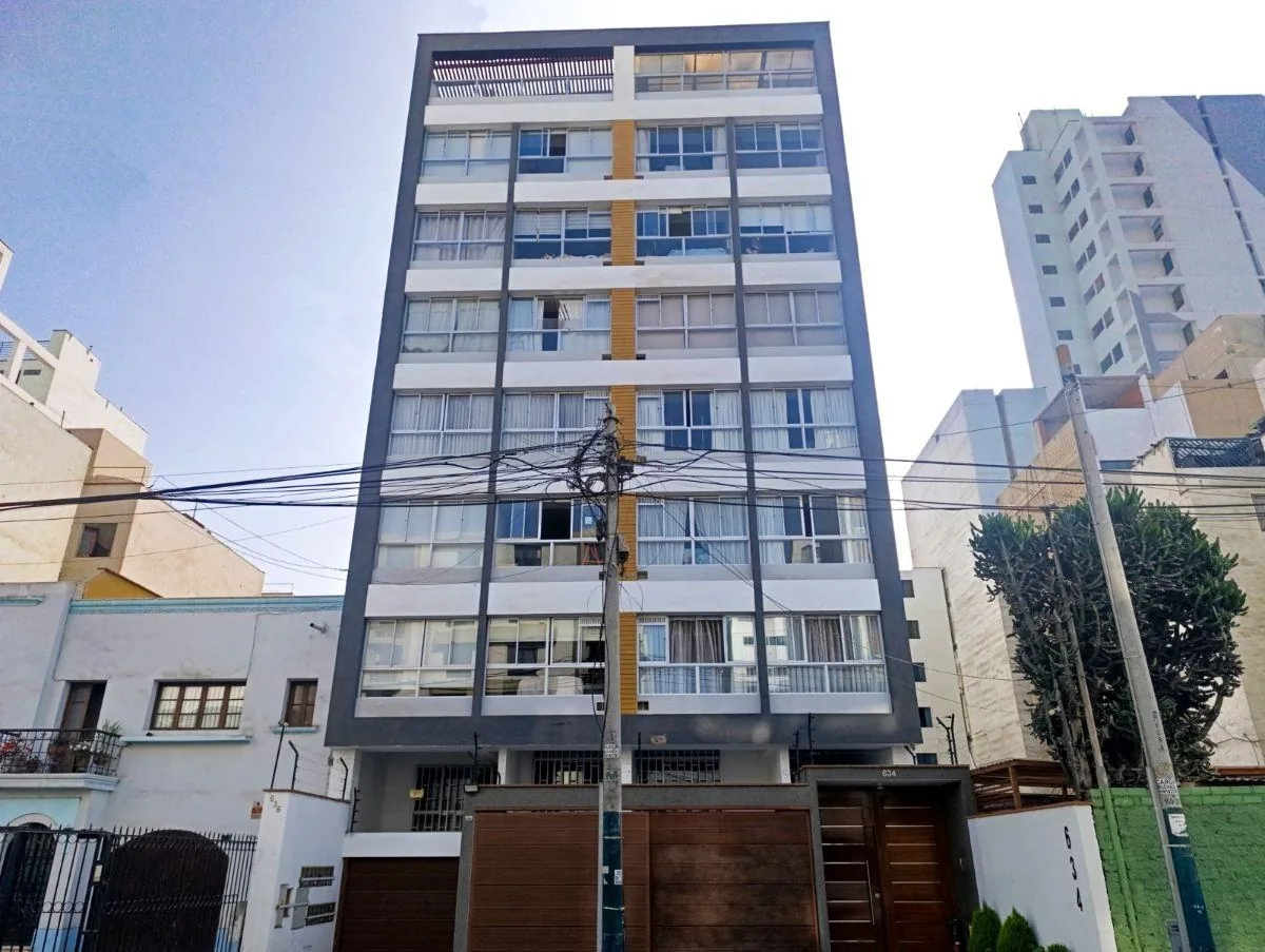 Edificio del dúplex en venta en Pueblo Libre