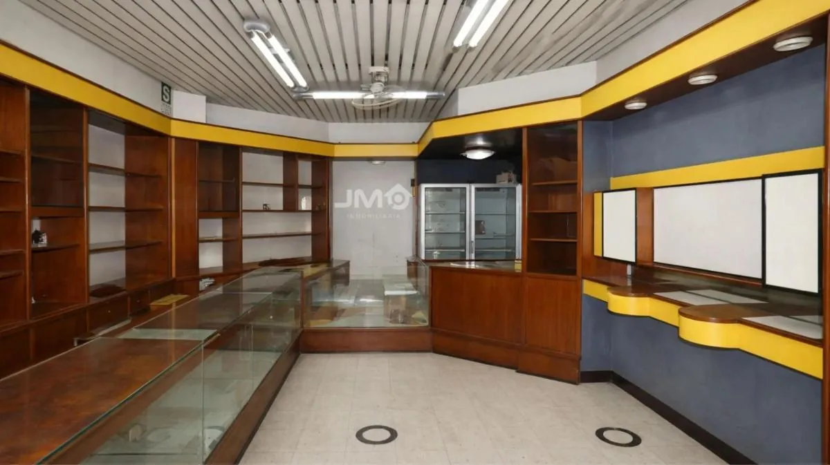 Interior del local comercial en venta en San Isidro