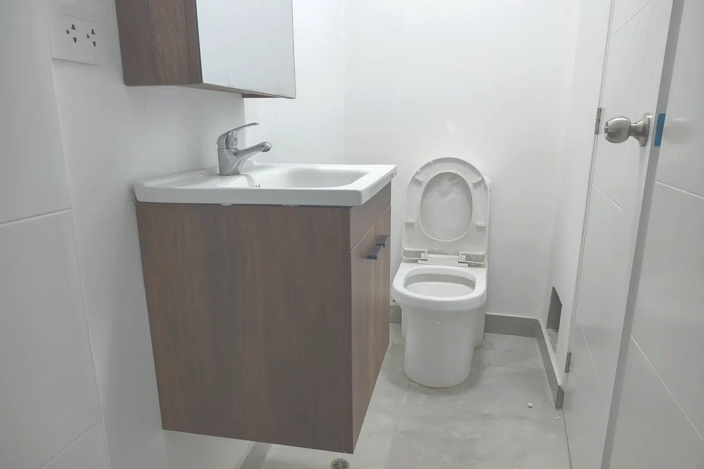Baño compartido del departamento 602