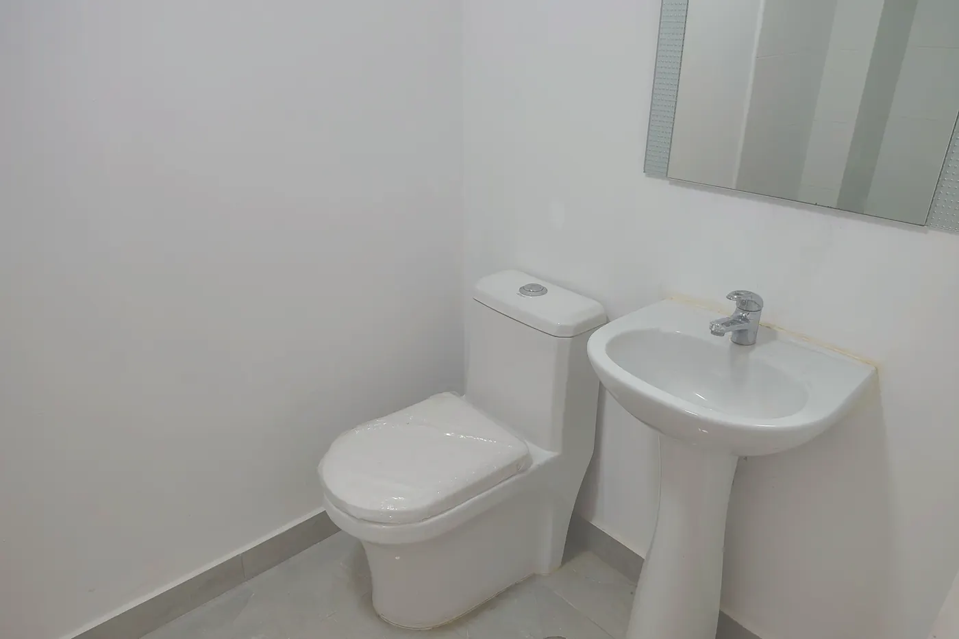 Baño compartido del departamento 603